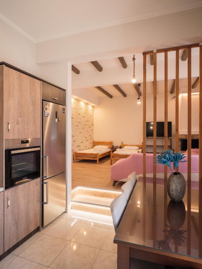 Kellys Cozy One Bedroom House Next To The Beach Ikonomianika Bagian luar foto